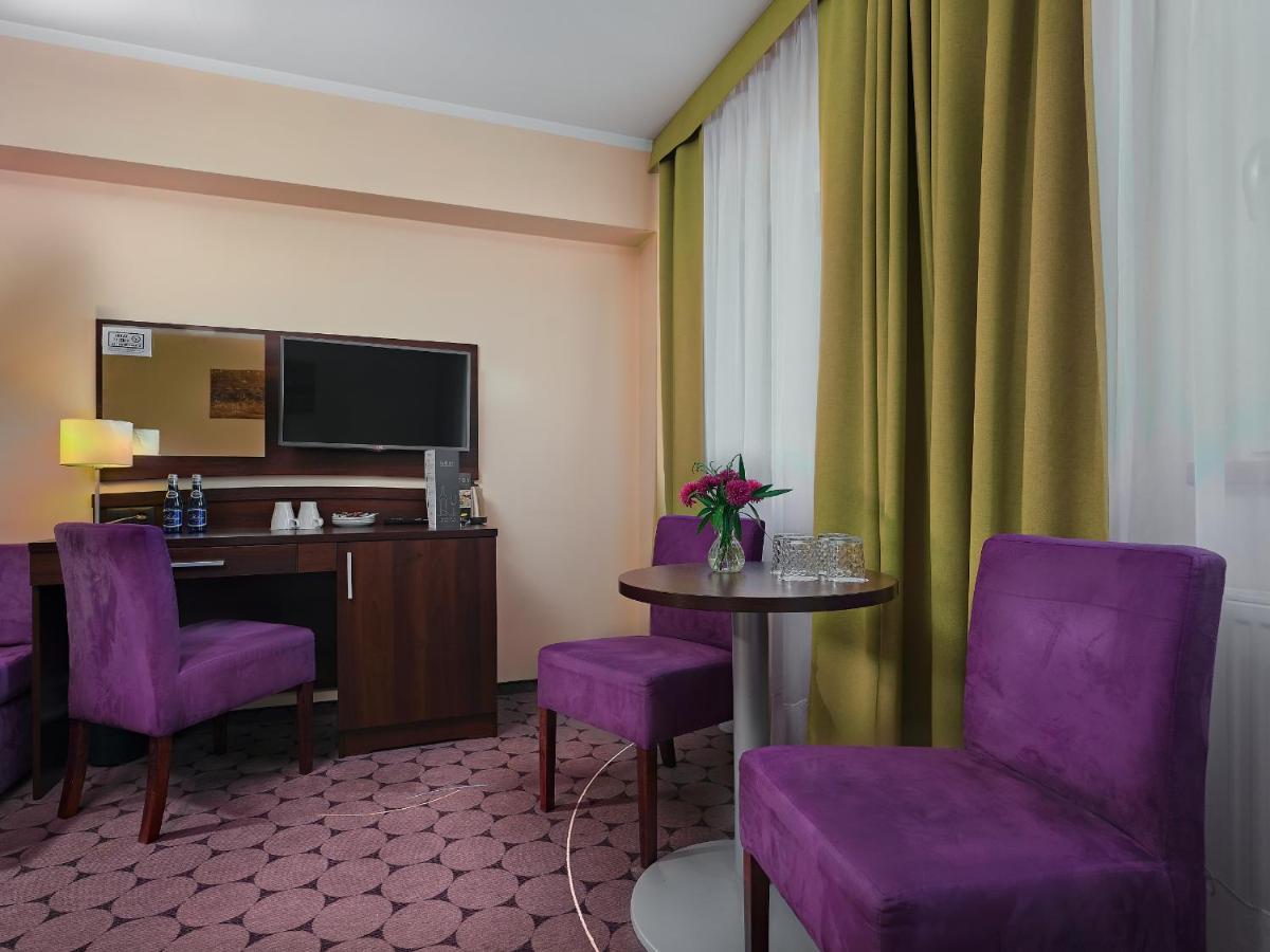 Aparthotel Lumen Krakow Bagian luar foto