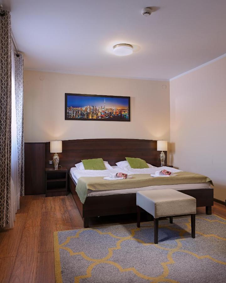 Aparthotel Lumen Krakow Bagian luar foto
