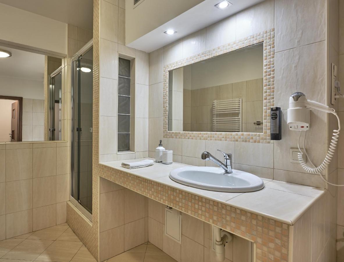 Aparthotel Lumen Krakow Bagian luar foto