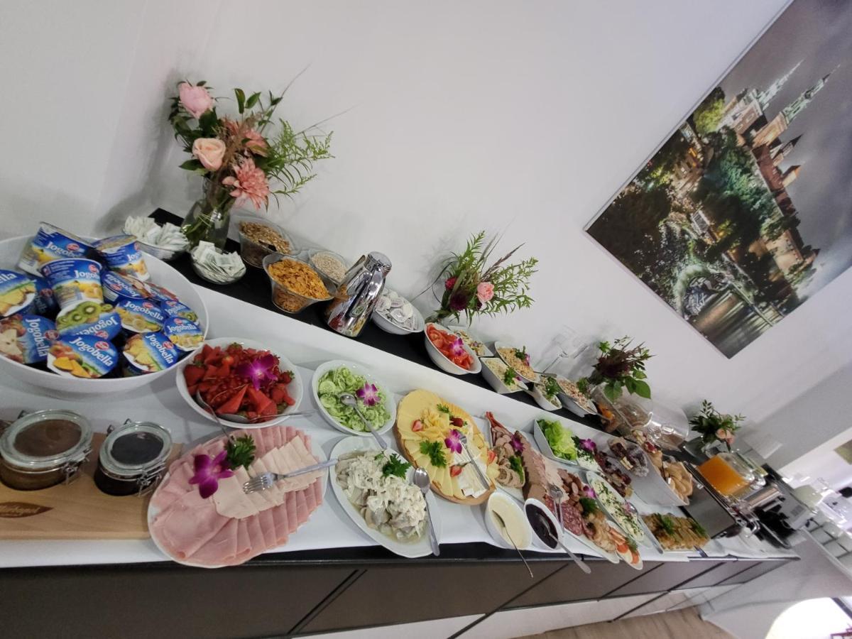 Aparthotel Lumen Krakow Bagian luar foto